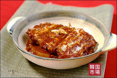 辛さがやみつき太刀魚と大根の煮物