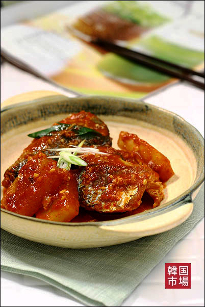 韓国市場 人気の韓国レシピ サバ大根