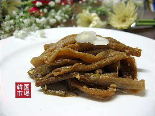 トランテ(芋茎＝里芋の茎)のナムル